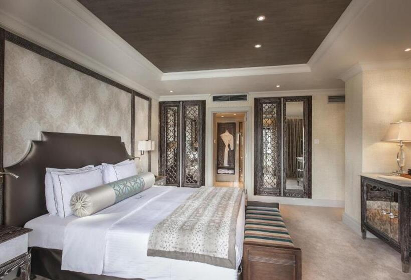 阁楼房, Labourdonnais Waterfront