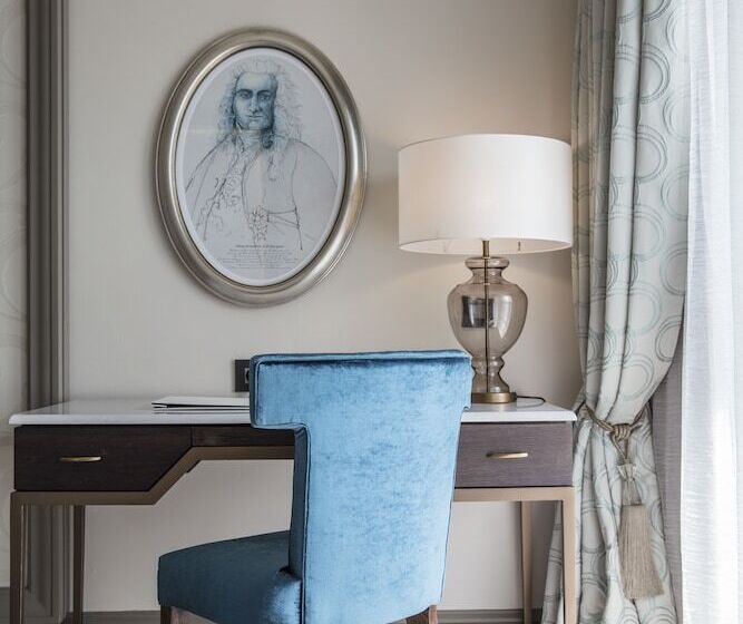 行政房间, Labourdonnais Waterfront