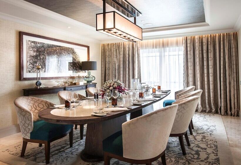 阁楼房, Labourdonnais Waterfront