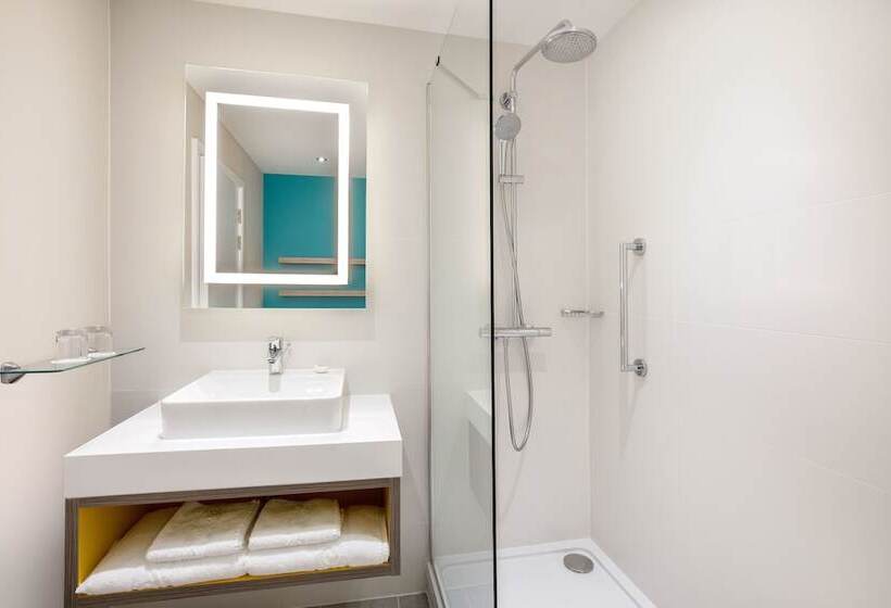 غرفة عائلية, Leonardo Royal Oxford