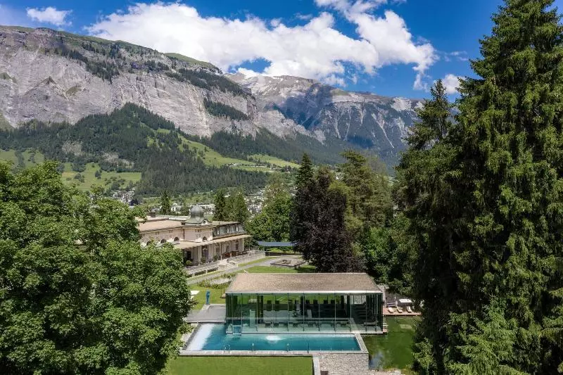 اتاق سوپریور با چشم‌انداز کوهستان, Waldhaus Flims Wellness Resort, Autograph Collection