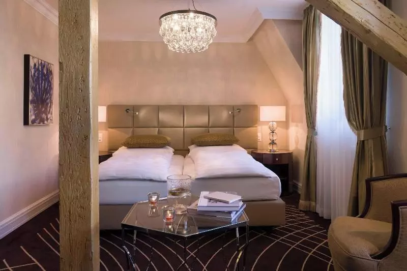 اتاق سوپریور با چشم‌انداز کوهستان, Waldhaus Flims Wellness Resort, Autograph Collection