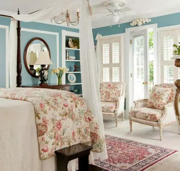 اتاق لوکس با وان آب گرم, White Doe Inn Bed & Breakfast