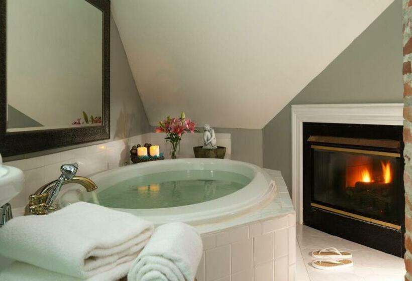 キングサイズベッドのデラックスルーム, White Doe Inn Bed & Breakfast