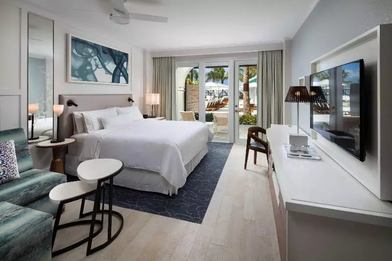 اتاق استاندارد با تخت بزرگ, The Westin Grand Cayman Seven Mile Beach Resort & Spa