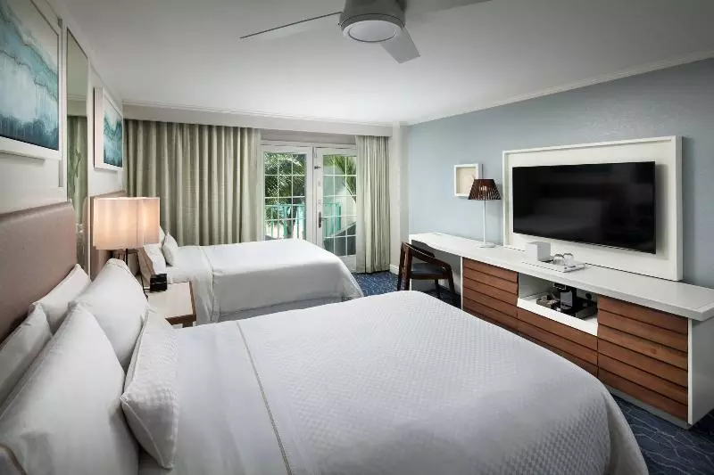 اتاق اساندارد با چشمانداز جانبی به دریا, The Westin Grand Cayman Seven Mile Beach Resort & Spa