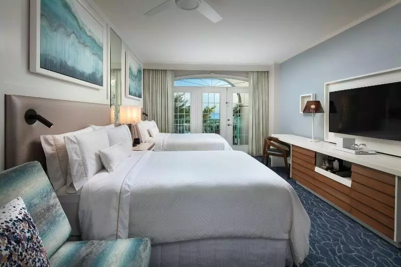 اتاق اساندارد با چشمانداز جانبی به دریا, The Westin Grand Cayman Seven Mile Beach Resort & Spa