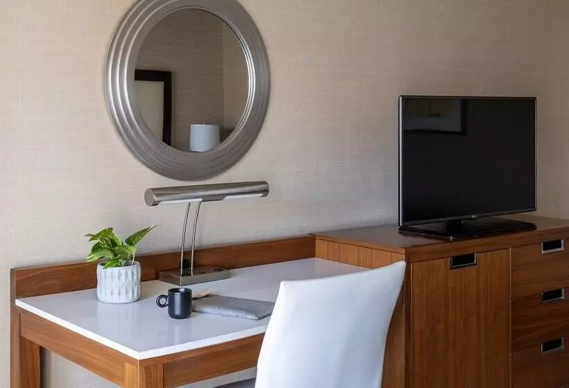 ２ダブルベッドのスタンダードルーム, Crowne Plaza Phoenix   Chandler Golf Resort, An Ihg