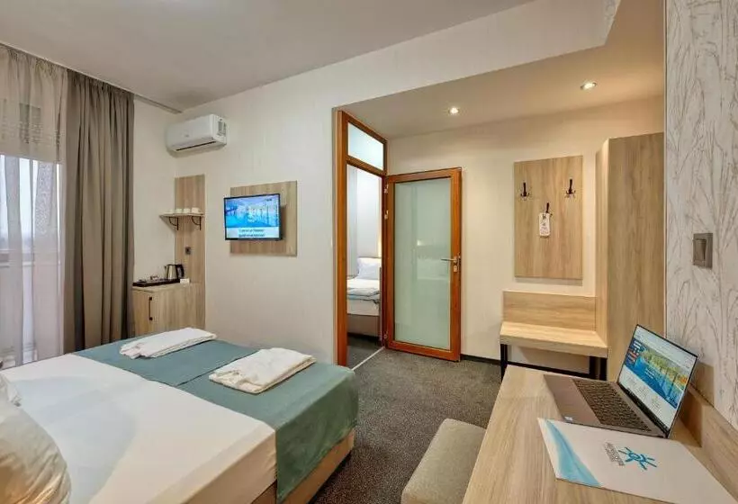 Habitació Familiar Deluxe, Augusta Spa