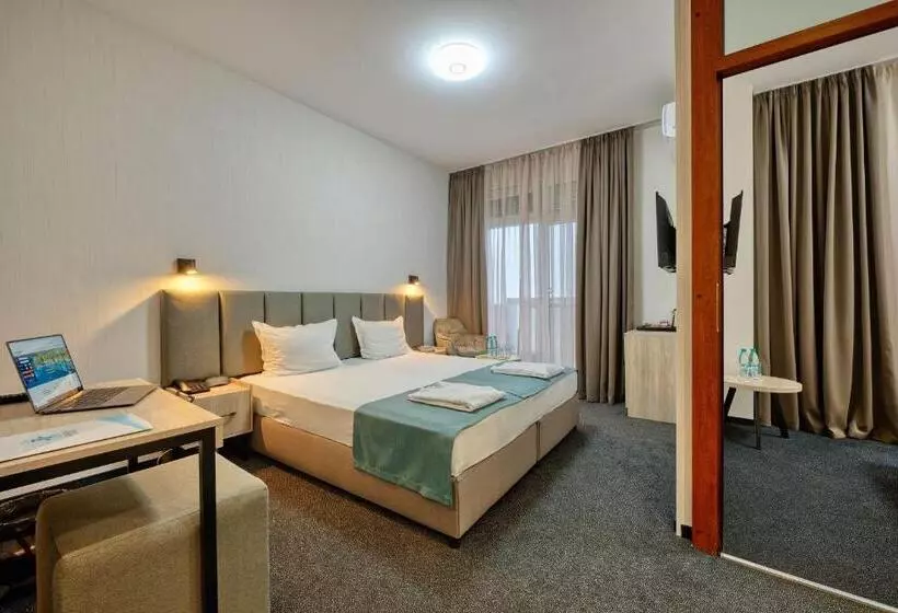 Habitació Familiar Deluxe, Augusta Spa