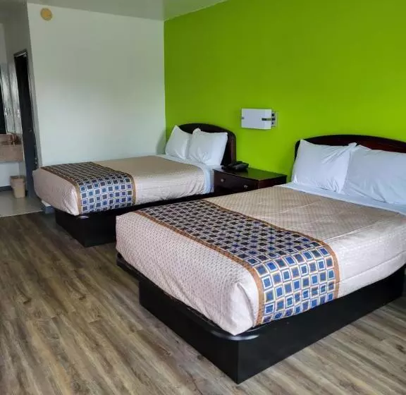２ダブルベッドのスタンダードルーム, Zainee Inc Budgetel Inn And Suites