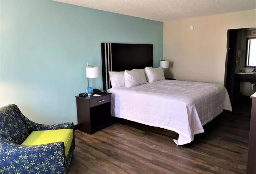 身障者適用キングサイズベッドルーム, Days Inn By Wyndham Goldsboro
