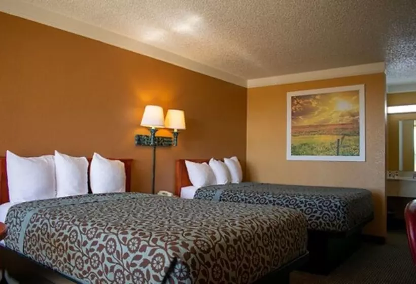 2ダブルベッドのスタンダードルーム, Days Inn By Wyndham Hillsboro Tx