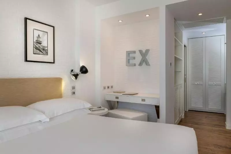 Deluxe-huone Sivuttainen Merinäkymä, Excelsior Hotel, Spa & Lido