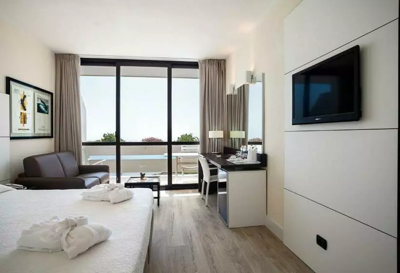 سوییت جونیور, Grand Hotel Pianeta Maratea Resort