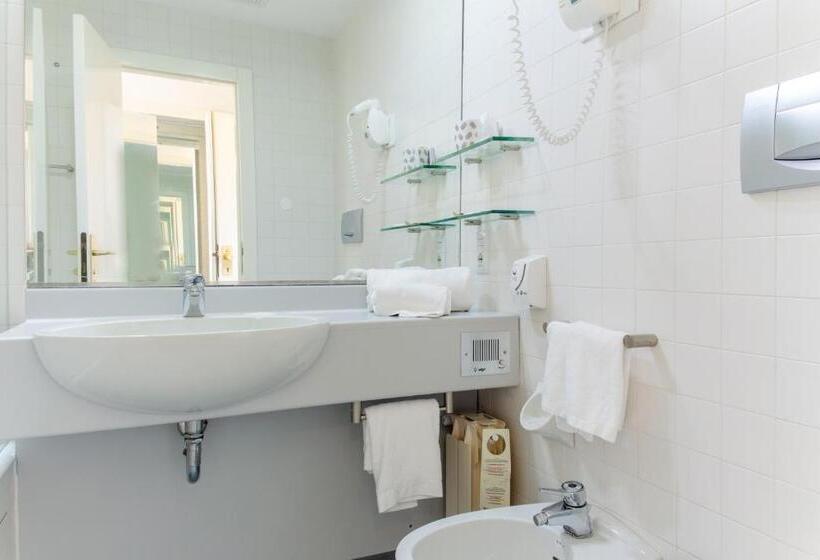 小型套房, Grand Hotel Pianeta Maratea Resort