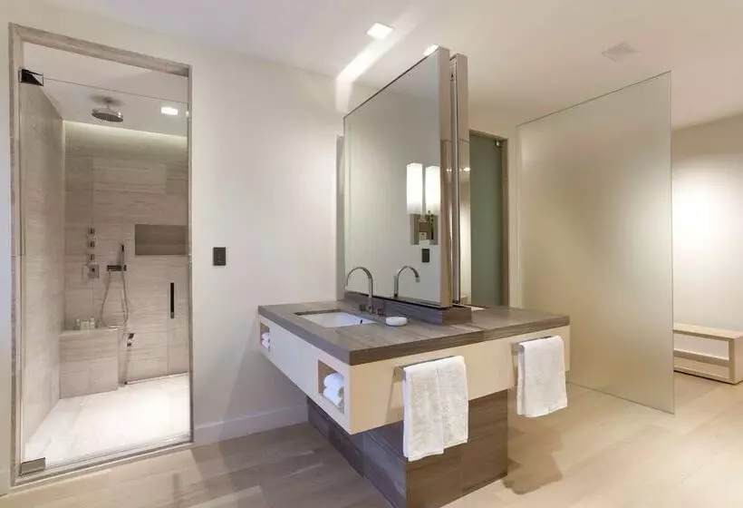 مجموعه ویستا شهر, Hyatt Grand Central New York