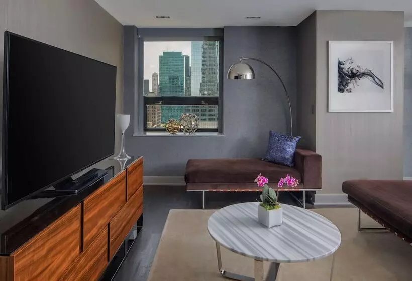 مجموعه ویستا شهر, Hyatt Grand Central New York