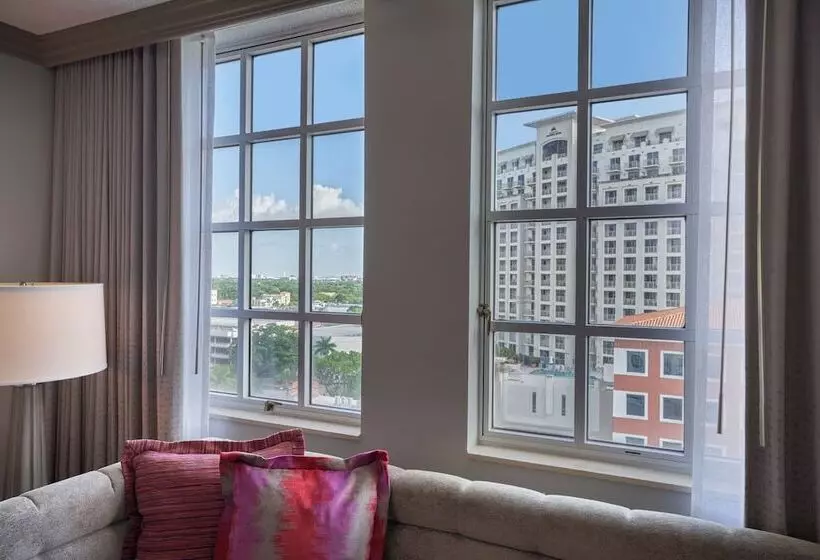 اتاق استاندارد با تخت بزرگ, Hyatt Regency Coral Gables In Miami
