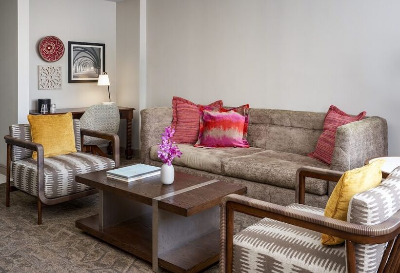 Люкс Вид на Бассейн, Hyatt Regency Coral Gables In Miami