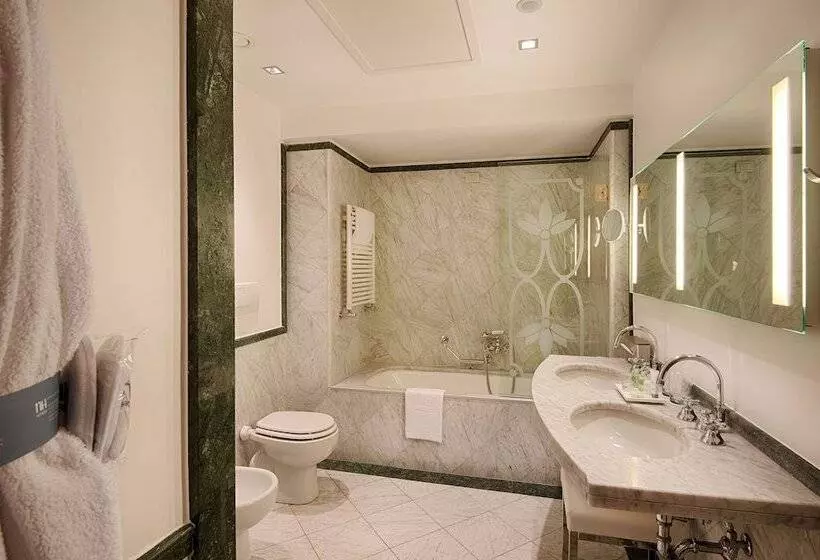 اتاق سوپریور, NH Firenze