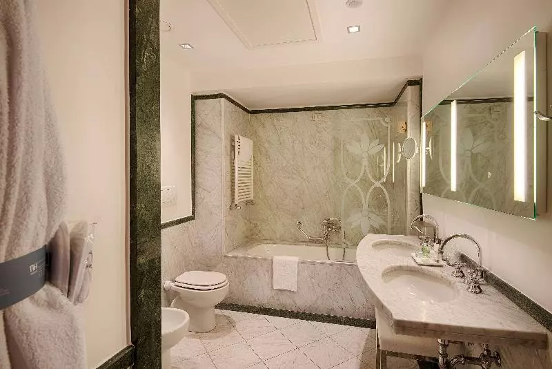 اتاق سوپریور, NH Firenze