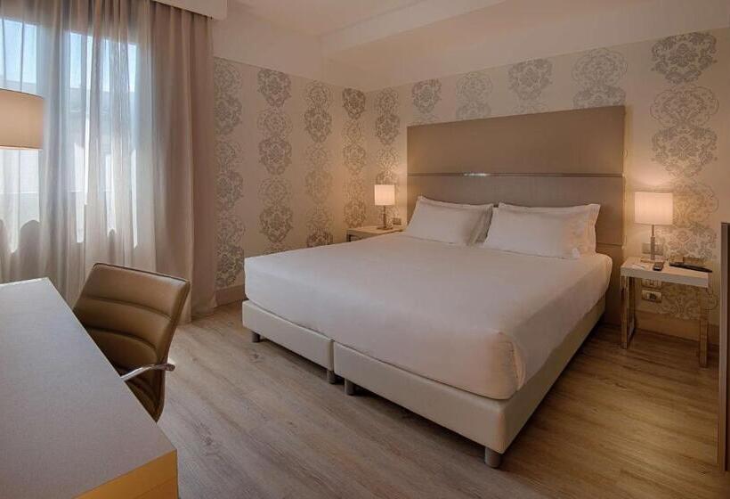 اتاق استاندارد, NH Firenze