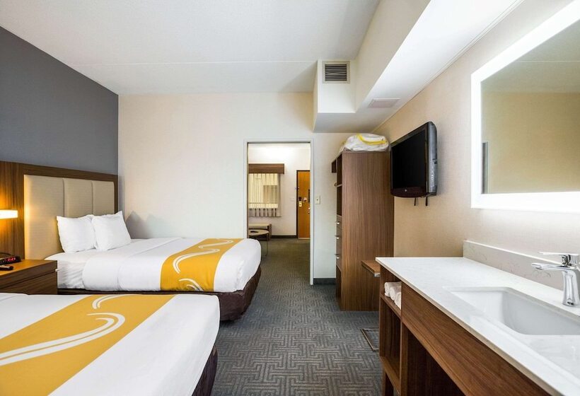 جناح, Quality Suites