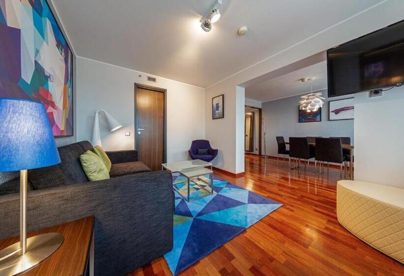 سوئیت رویال, Radisson Blu Hotel Lietuva