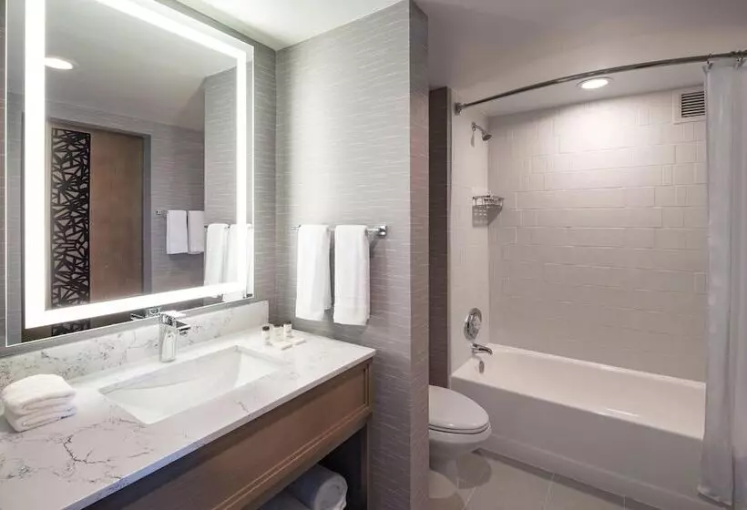 スイート, Sheraton Suites Columbus Worthington