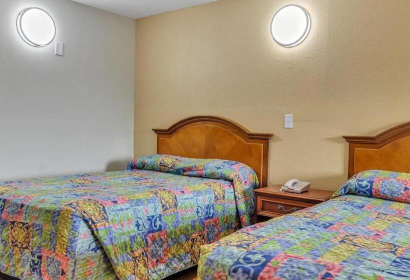 Номер Стандарт, Studios And Suites 4 Less Emporia