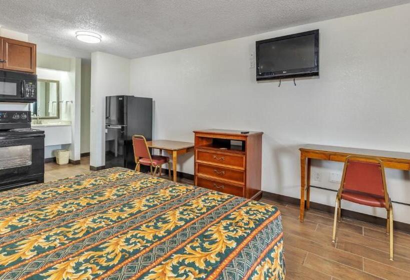 Стандартный Номер Кровать Кинг, Studios And Suites 4 Less Emporia
