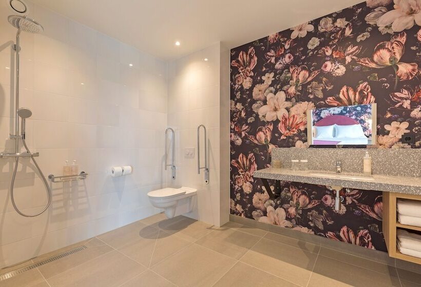 اتاق سوپریور برای معلولان, Van Der Valk Hotel Venlo