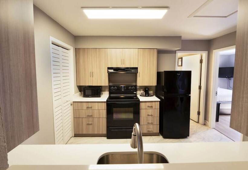 جناح, Best Western Historical Inn