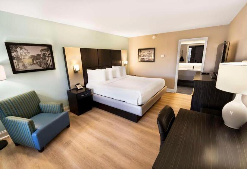 Номер Стандарт Кровать Кинг Адаптированный для Инвалидов, Best Western Historical Inn