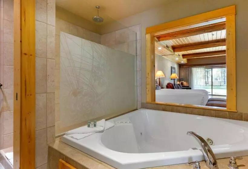 キングサイズベッドのスイートルーム, Best Western Ponderosa Lodge