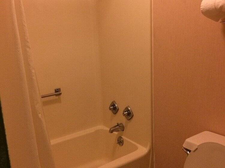 חדר סטנדרט שתי מיטות זוגיות, Econo Lodge