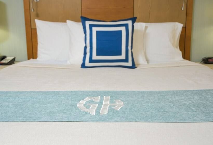 Номер Стандарт Кровать Кинг Адаптированный для Инвалидов, Gateway Hotel Santa Monica