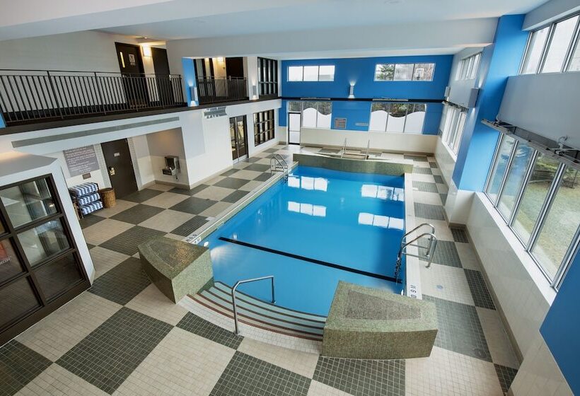 스탠다드 룸 더블 침대 2개, Hilton Winnipeg Airport Suites