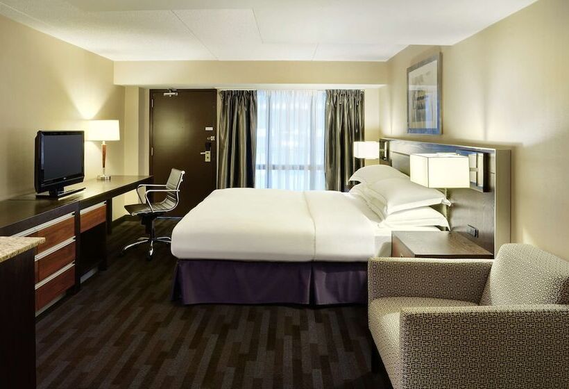 חדר סטנדרט עם מיטת קינג, Hilton Winnipeg Airport Suites