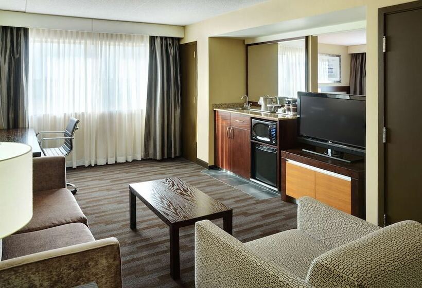 스위트 킹사이즈 침대, Hilton Winnipeg Airport Suites
