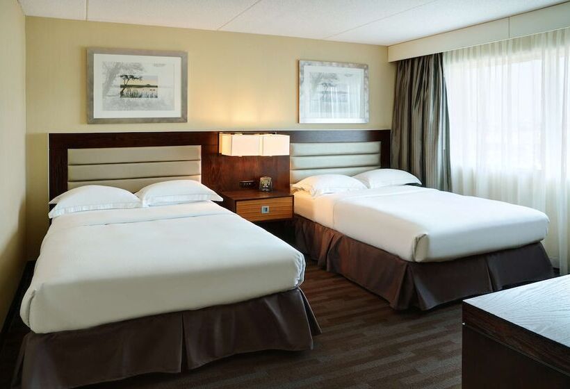חדר סטנדרט מיטה זוגית, Hilton Winnipeg Airport Suites