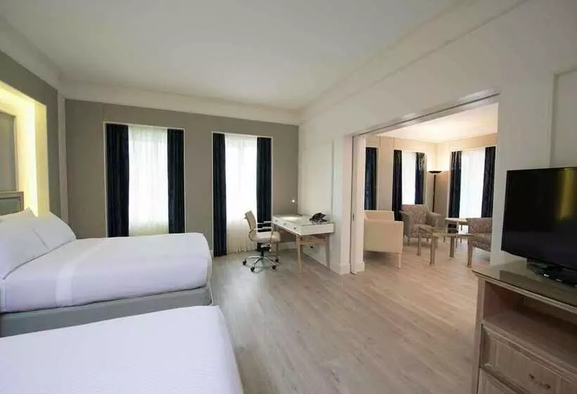 سوییت, Hilton Winnipeg Airport Suites