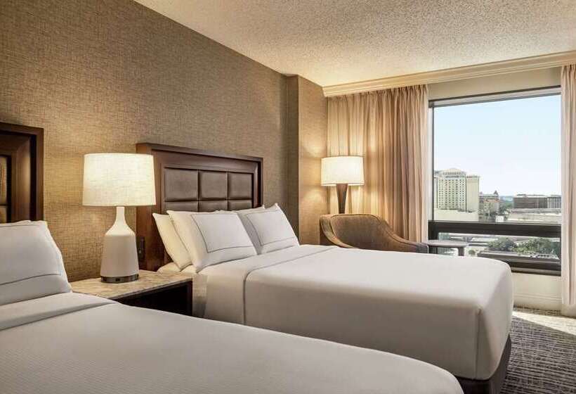 스탠다드 룸 더블 침대 2개, Hilton Winnipeg Airport Suites