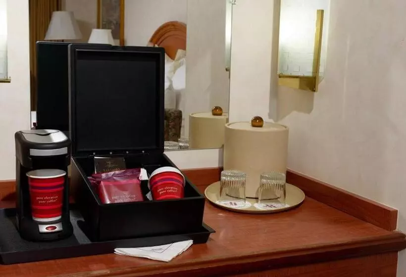 اتاق استاندارد با تخت بزرگ, Sacramento Marriott Rancho Cordova