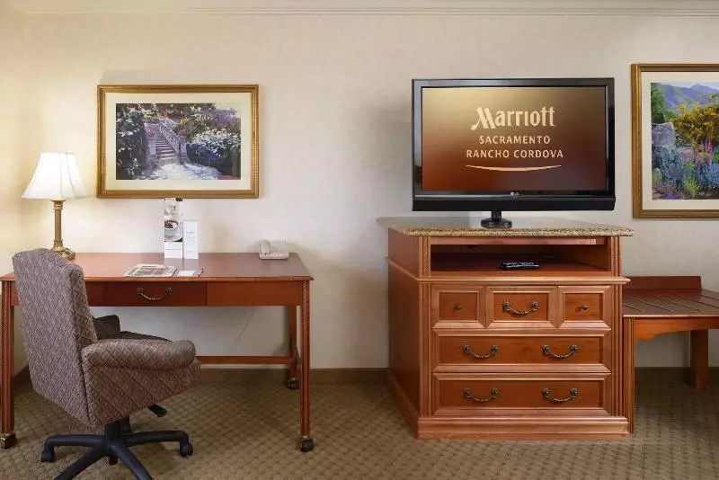 اتاق استاندارد با تخت بزرگ, Sacramento Marriott Rancho Cordova