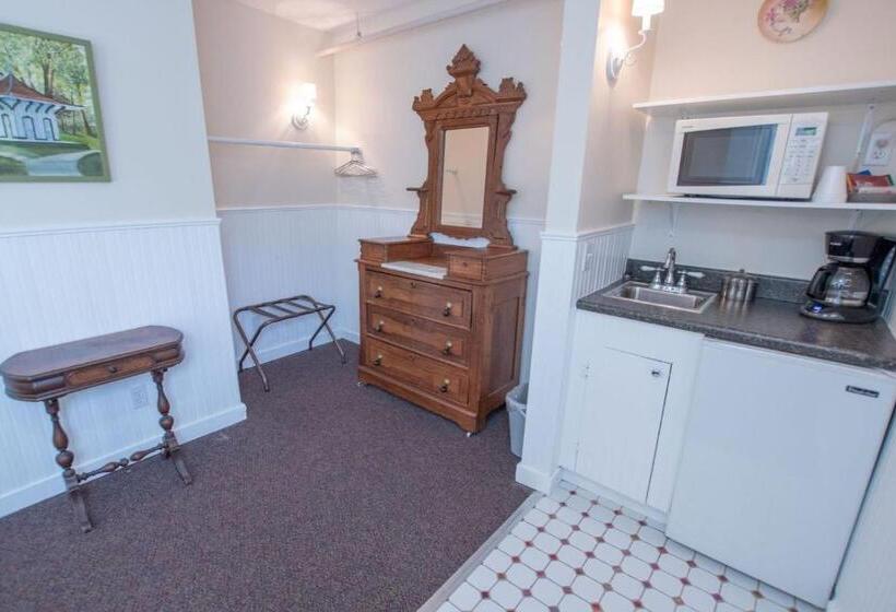 جناح سرير كينج, Terrace Inn And 1911 Restaurant