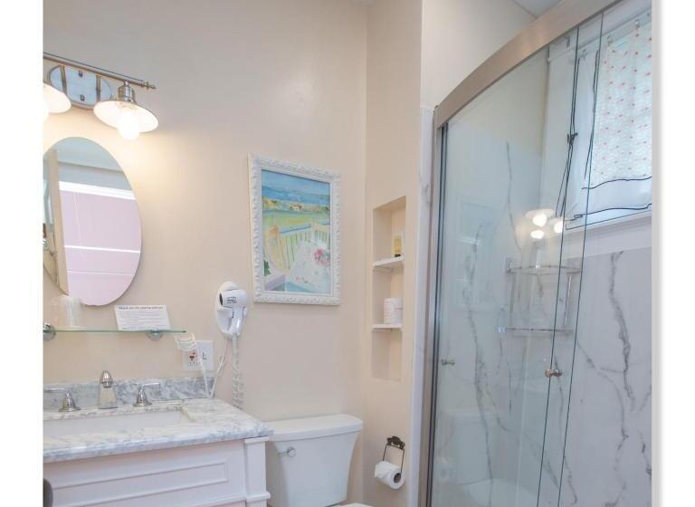 חדר סטנדרט עם מיטת קינג, Terrace Inn And 1911 Restaurant