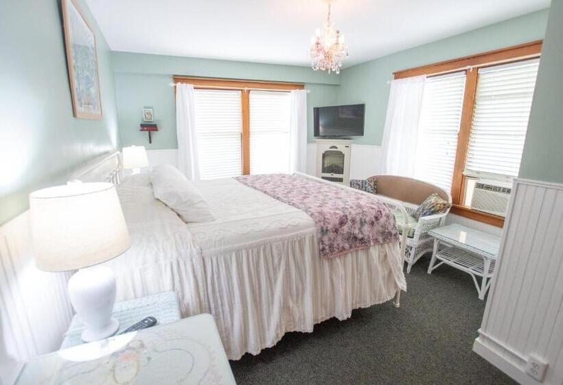 غرفة سوبيريور سرير كينج, Terrace Inn And 1911 Restaurant