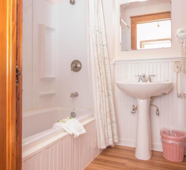 جناح سرير كينج, Terrace Inn And 1911 Restaurant